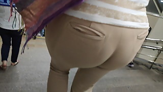 Huge ass milfs in tight pants 2